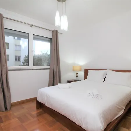 Perola De S. Martinho Perfect Location Apartment